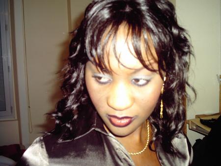 MA GRANDE SOEUR SASSY TROP BELLE