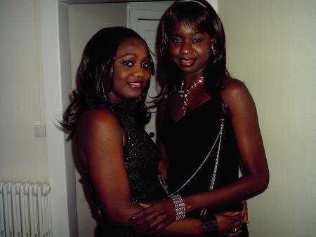 GADA LA COPINE DE MA GRANDE SOEUR ET ME