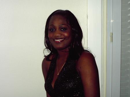 AMINA A LIMOGE