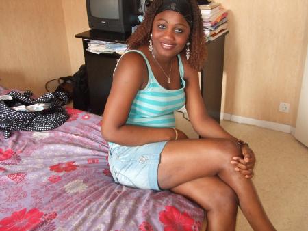AMINA EN BLEU