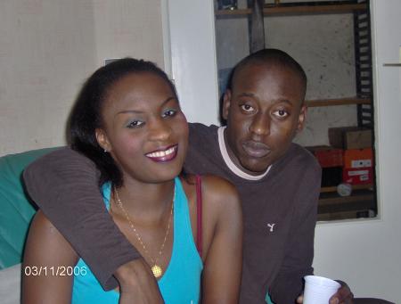 mon beau frére assane é ma grande soeur sassy .Quel beau couple???????????????