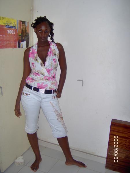 notre top modél ma petite soeur .............taille coca cola machaalah